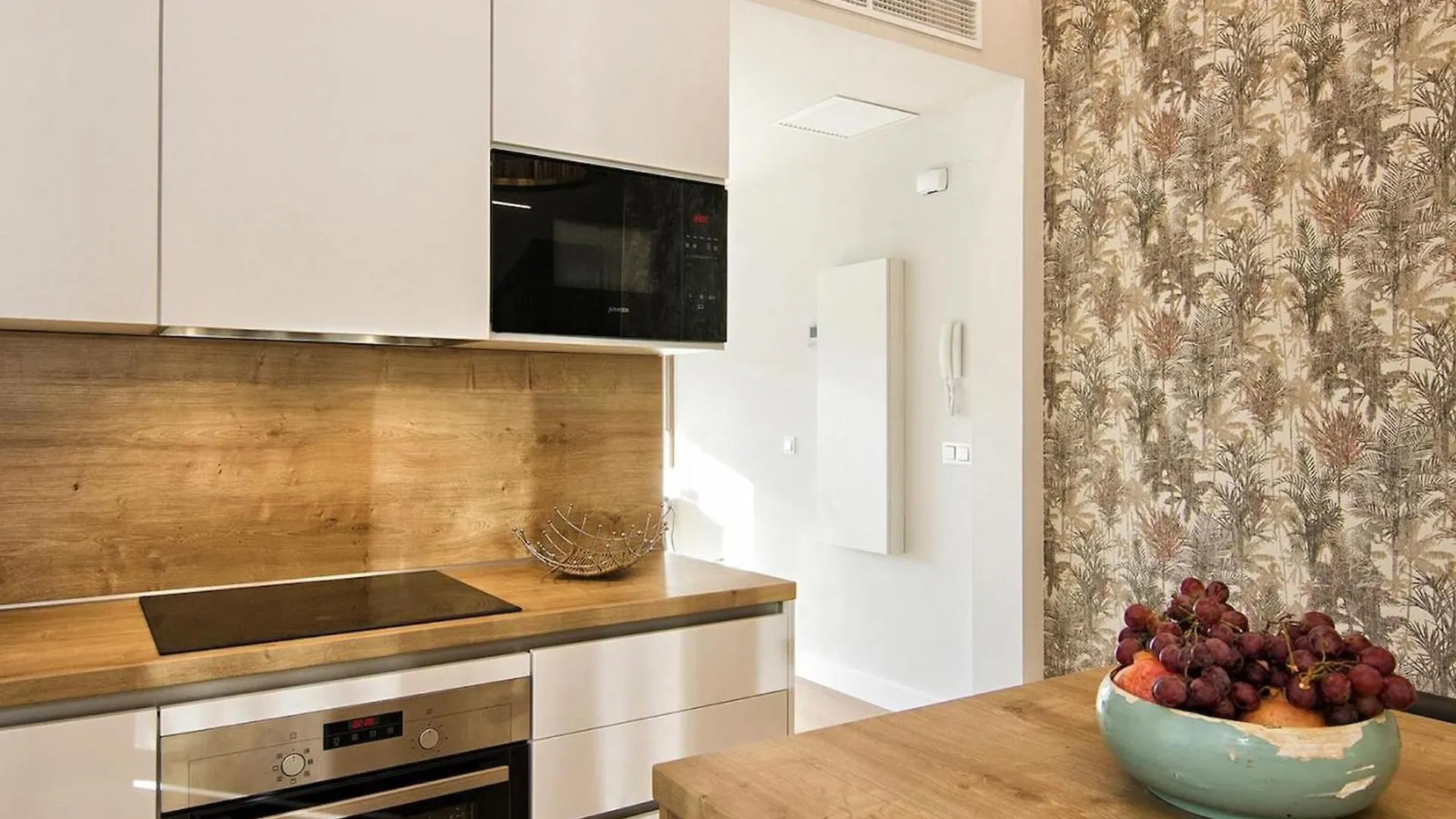 Chezmoihomes Premium Loft Private Terrace Granada Apartment