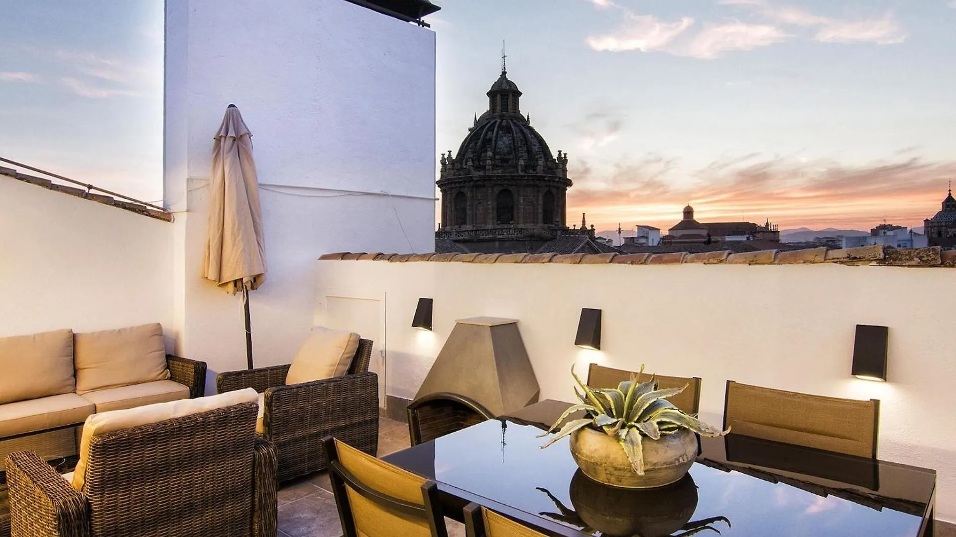 شقة Chezmoihomes Premium Loft Private Terrace غرناطة إسبانيا
